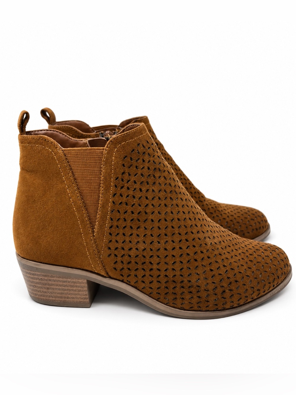 Market & Spruce Quin Brown Perforated Block Heel Suede Ankle Booties Size 8 Fall